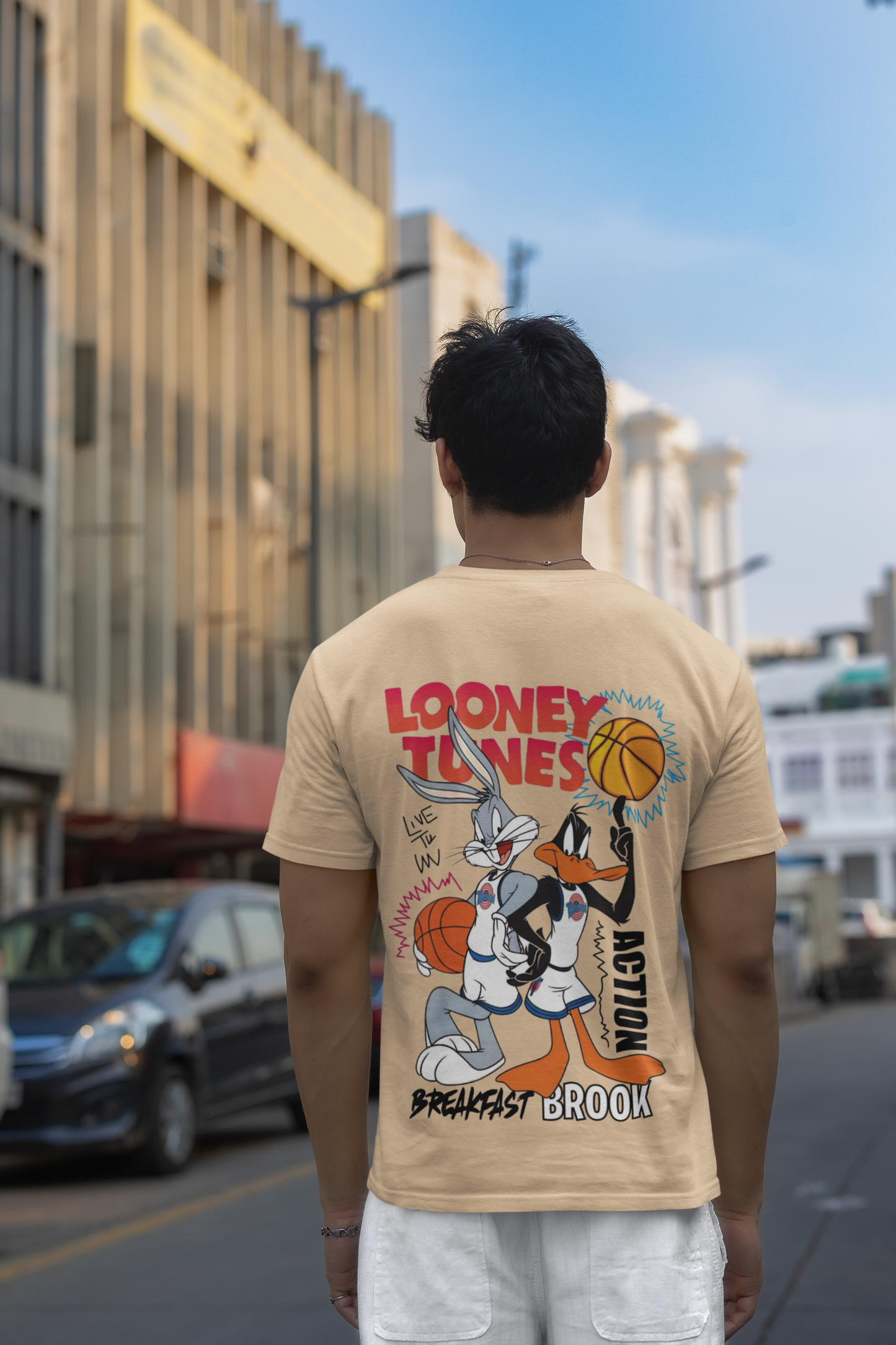 LOONEY TUNES