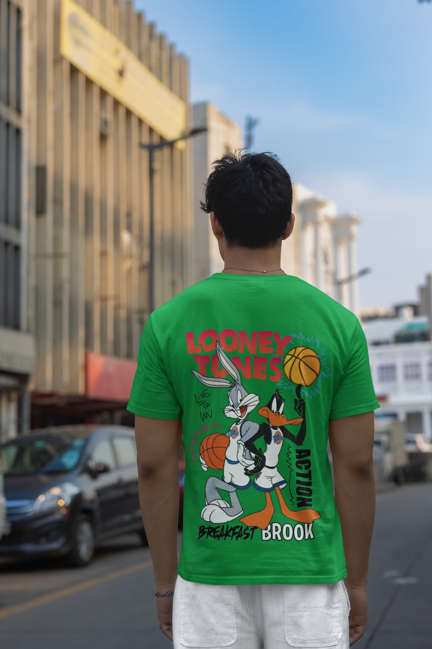 LOONEY TUNES