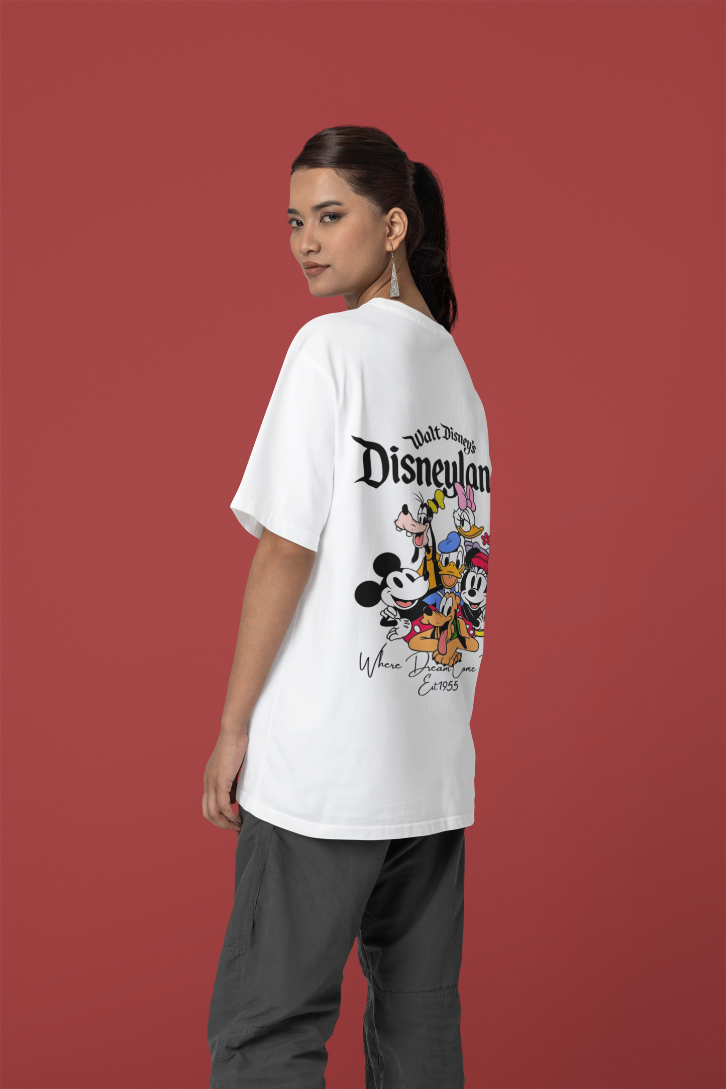 WALT DISNEY